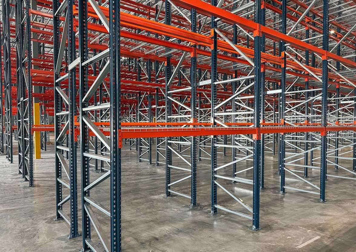 Selective Pallet Rack loaded with pallets in a warehouse